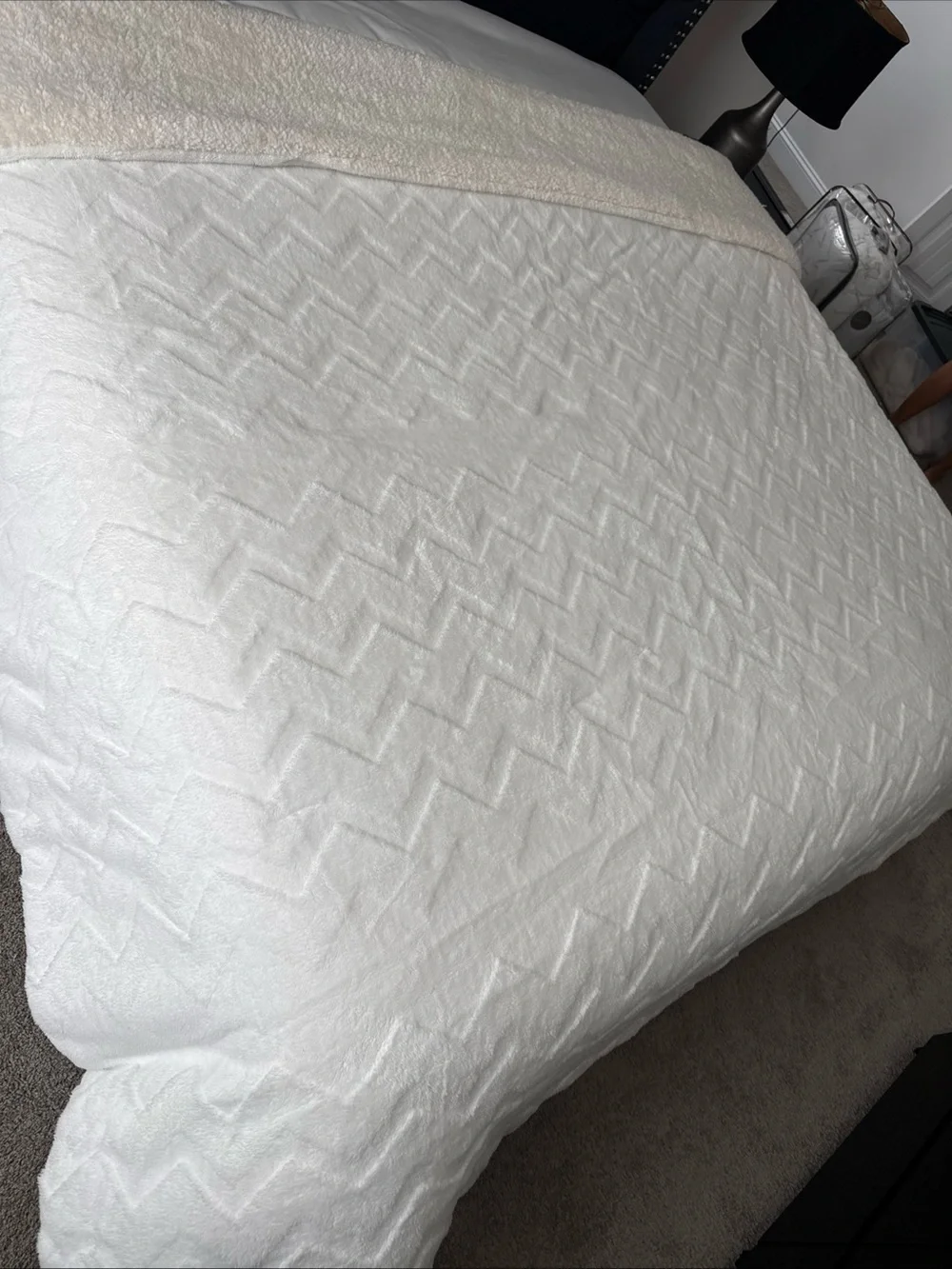 BEDELITE Fluffy King Comforter - Super Soft Sherpa
